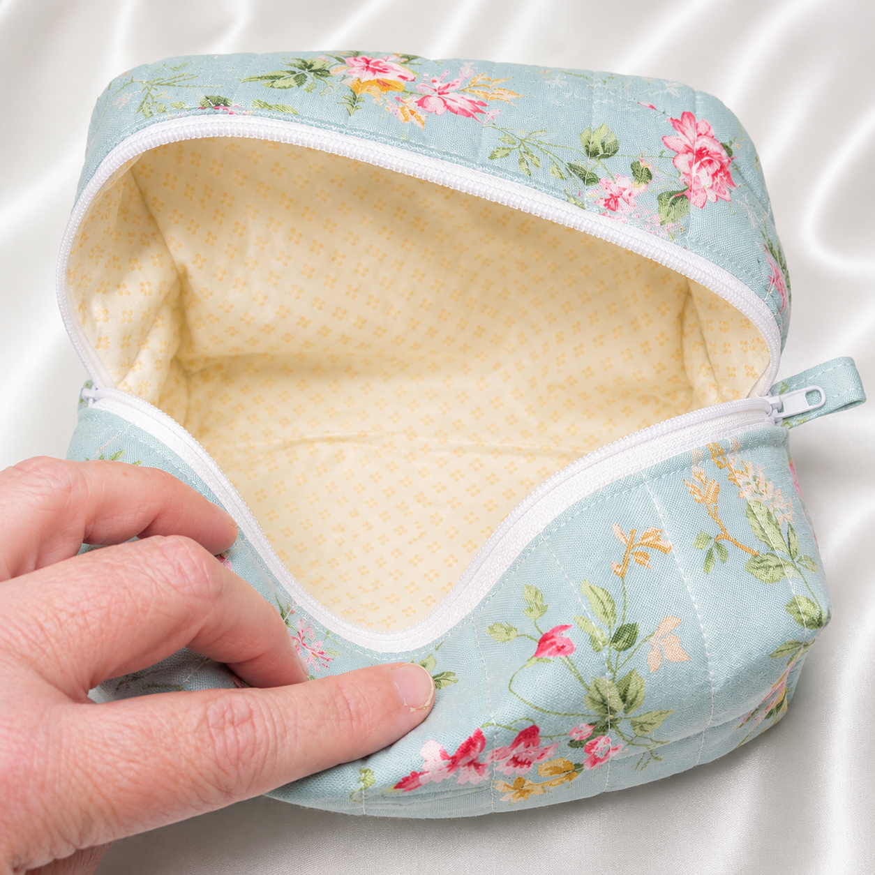Vintage Rose Small Boxy Makeup Bag